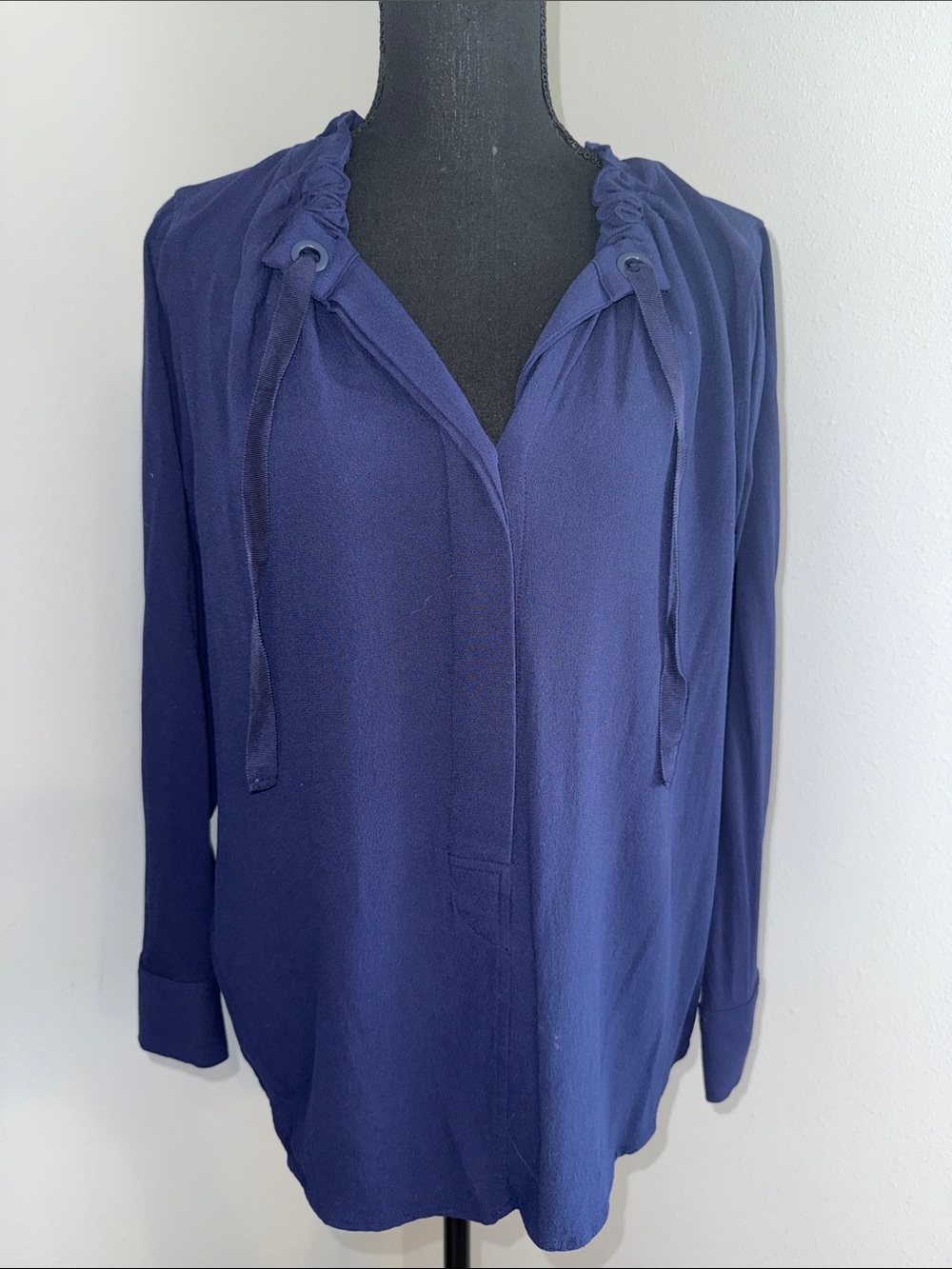 Vera Wang Navy Long-Sleeve Drawstring V-Neck Blouse